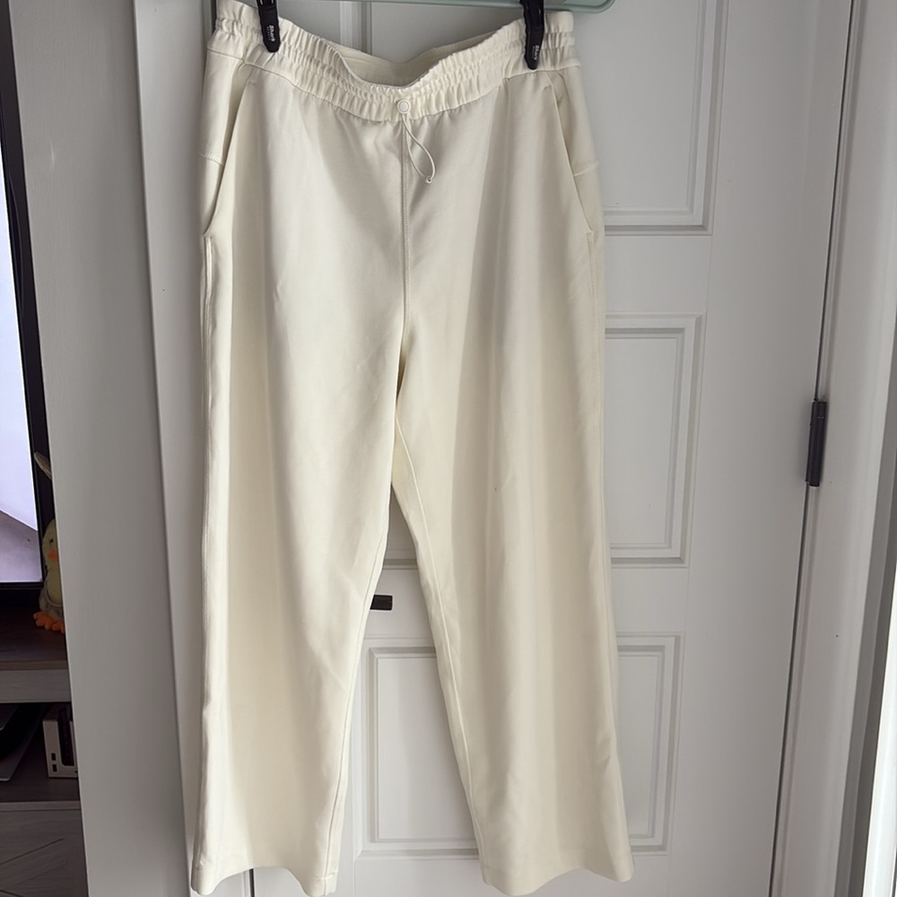 Lululemon cropped softstreme pant